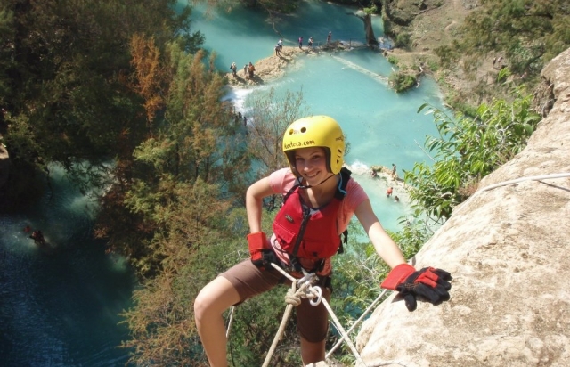  Rappel in the Huasteca 